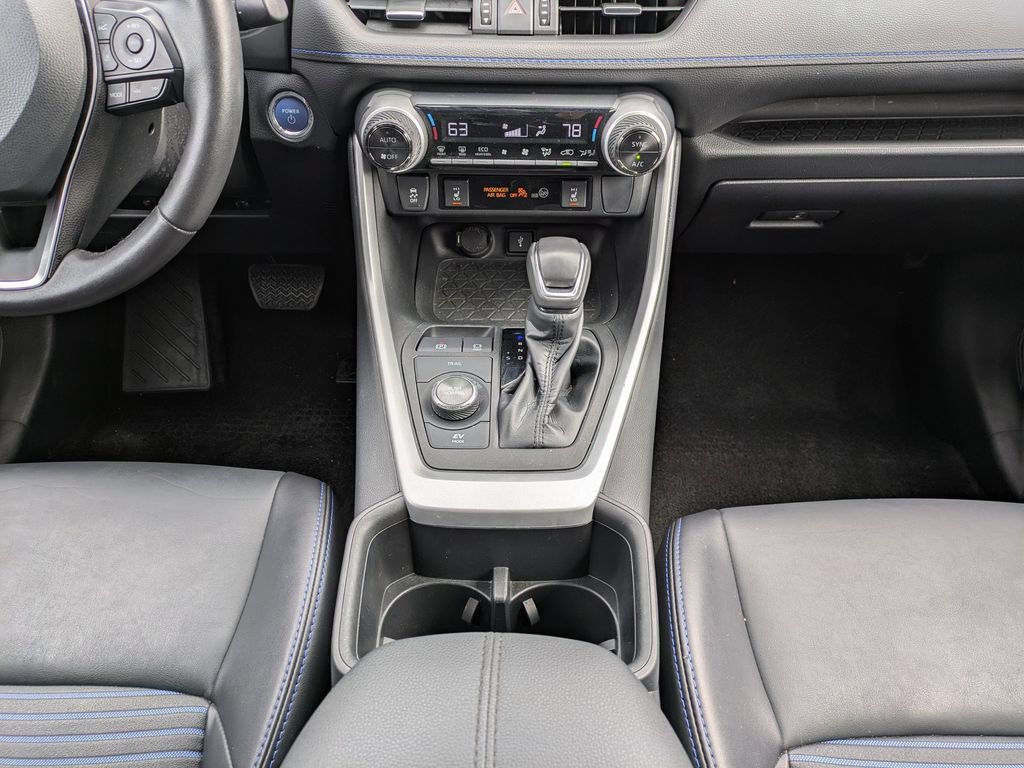 Used 2022 Toyota RAV4 XSE w/ XSE Grade Weather Package AWD/4WD image 20