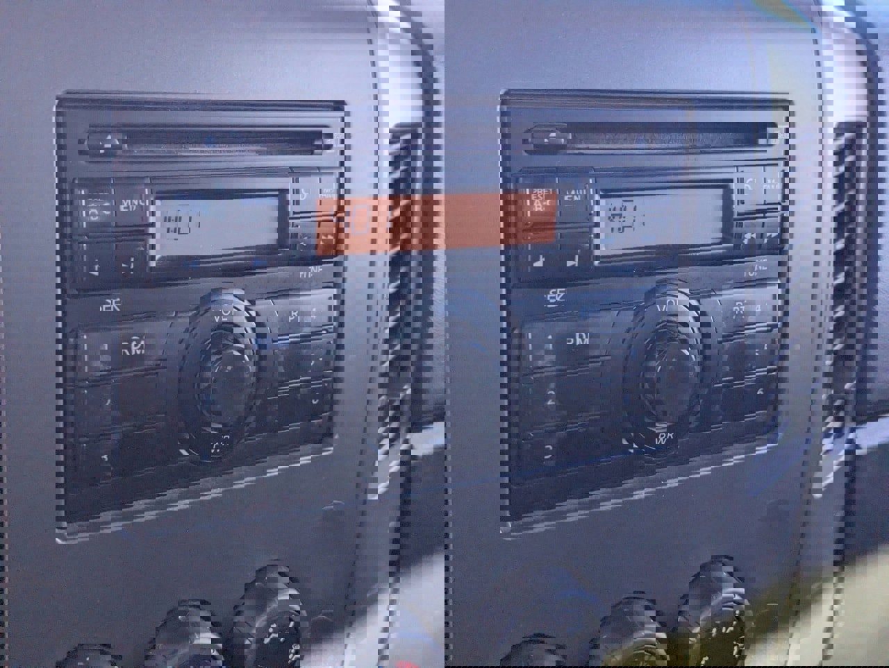 Used 2015 Nissan Titan S image 22