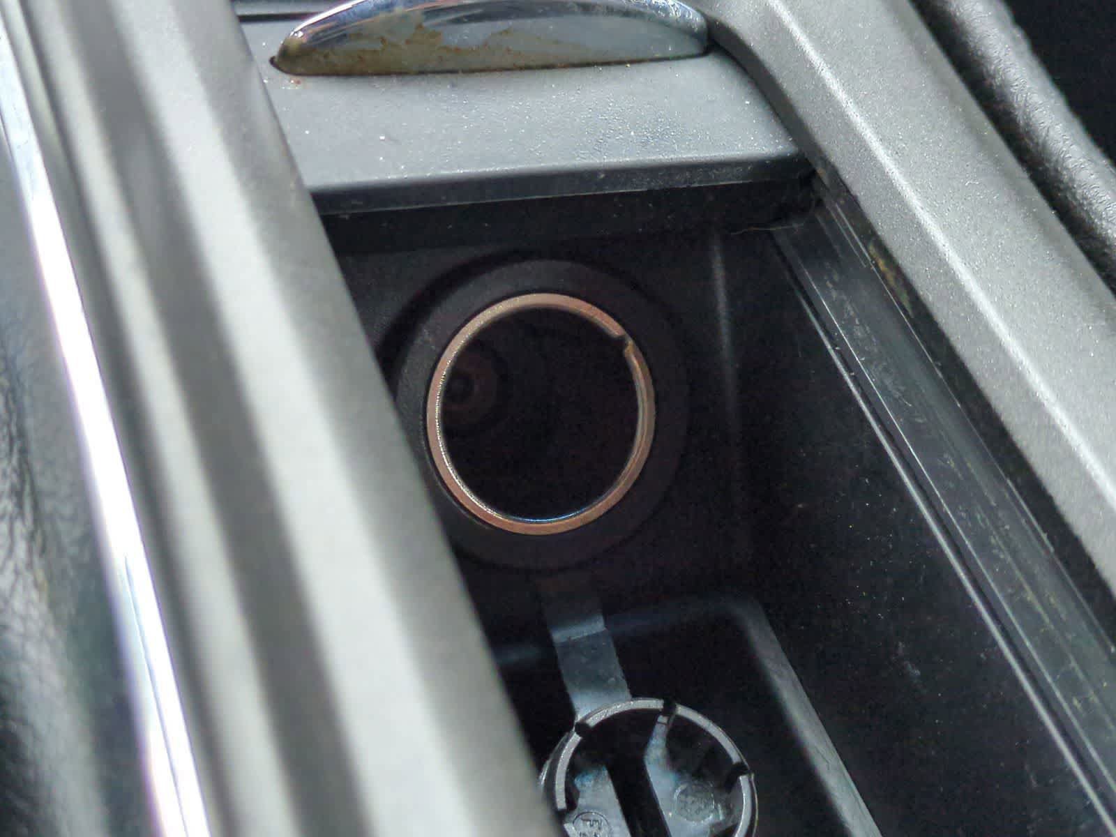 Used 2013 Lincoln MKS FWD image 30