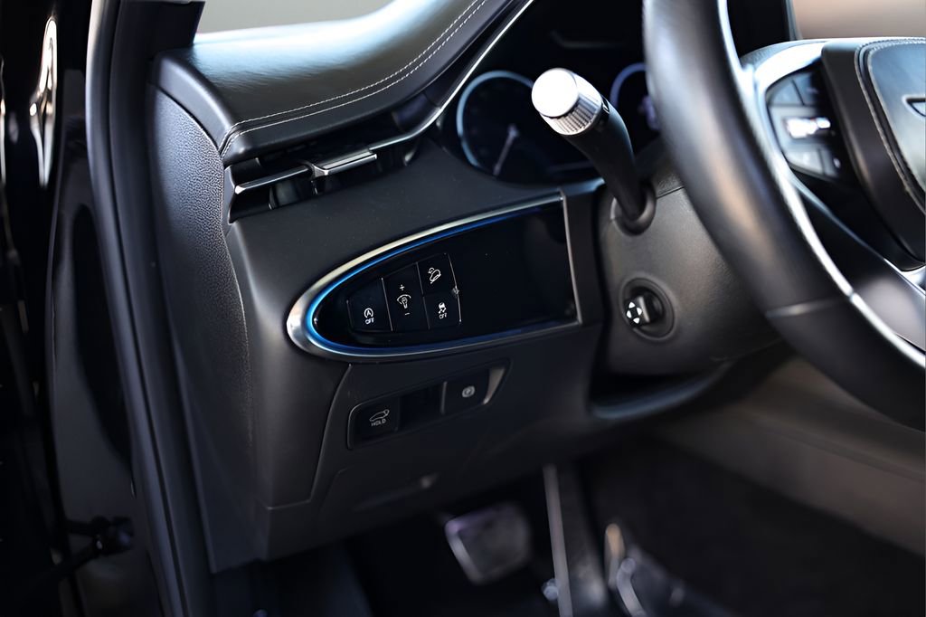 Used 2023 Genesis GV70 2.5T w/ Sport Prestige Package image 33