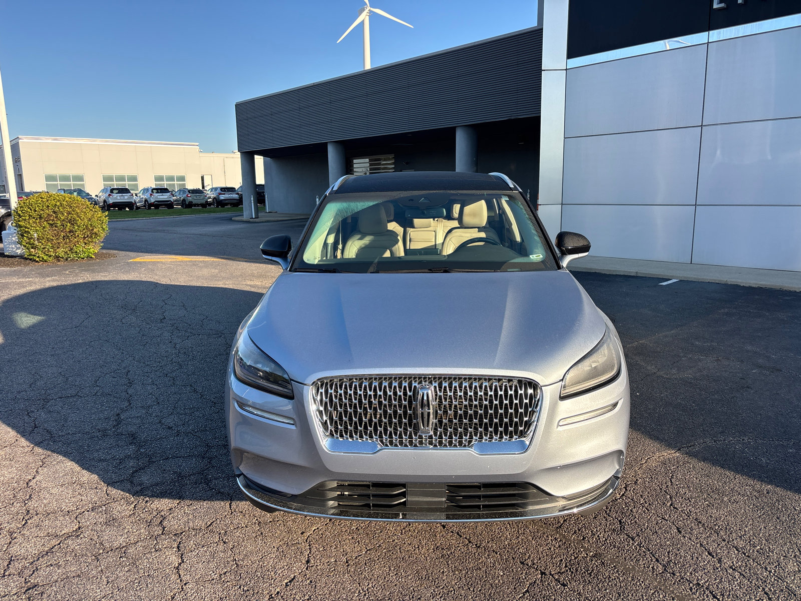 Used 2022 Lincoln Corsair AWD w/ Premium Package image 2