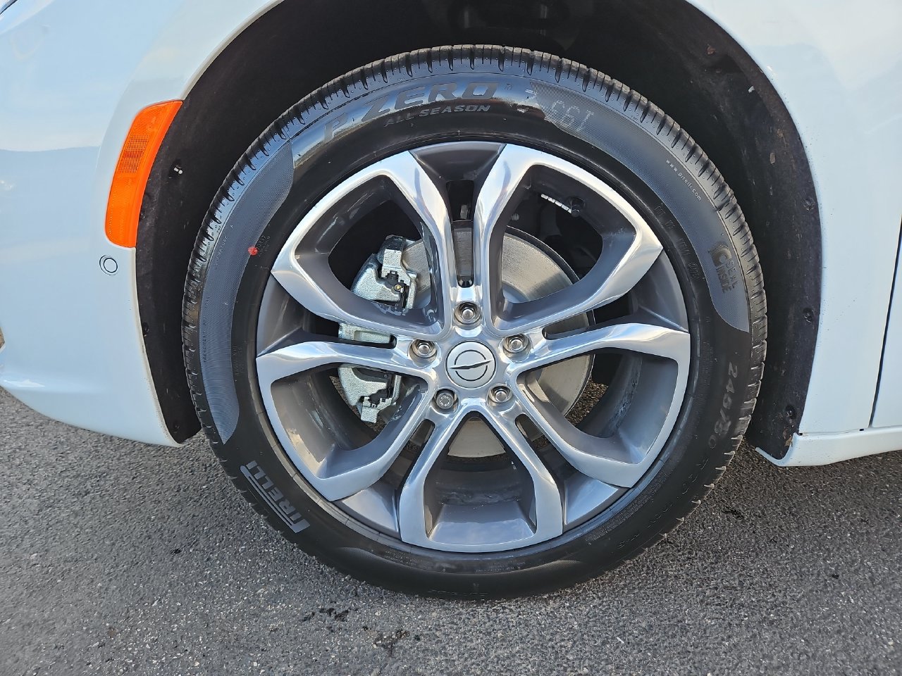 New 2026 Chrysler Pacifica Pinnacle w/ Trailer Tow Group FWD image 9