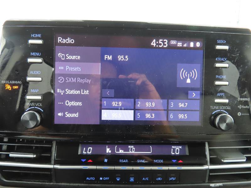 Used 2023 Toyota Sienna LE AWD/4WD image 25