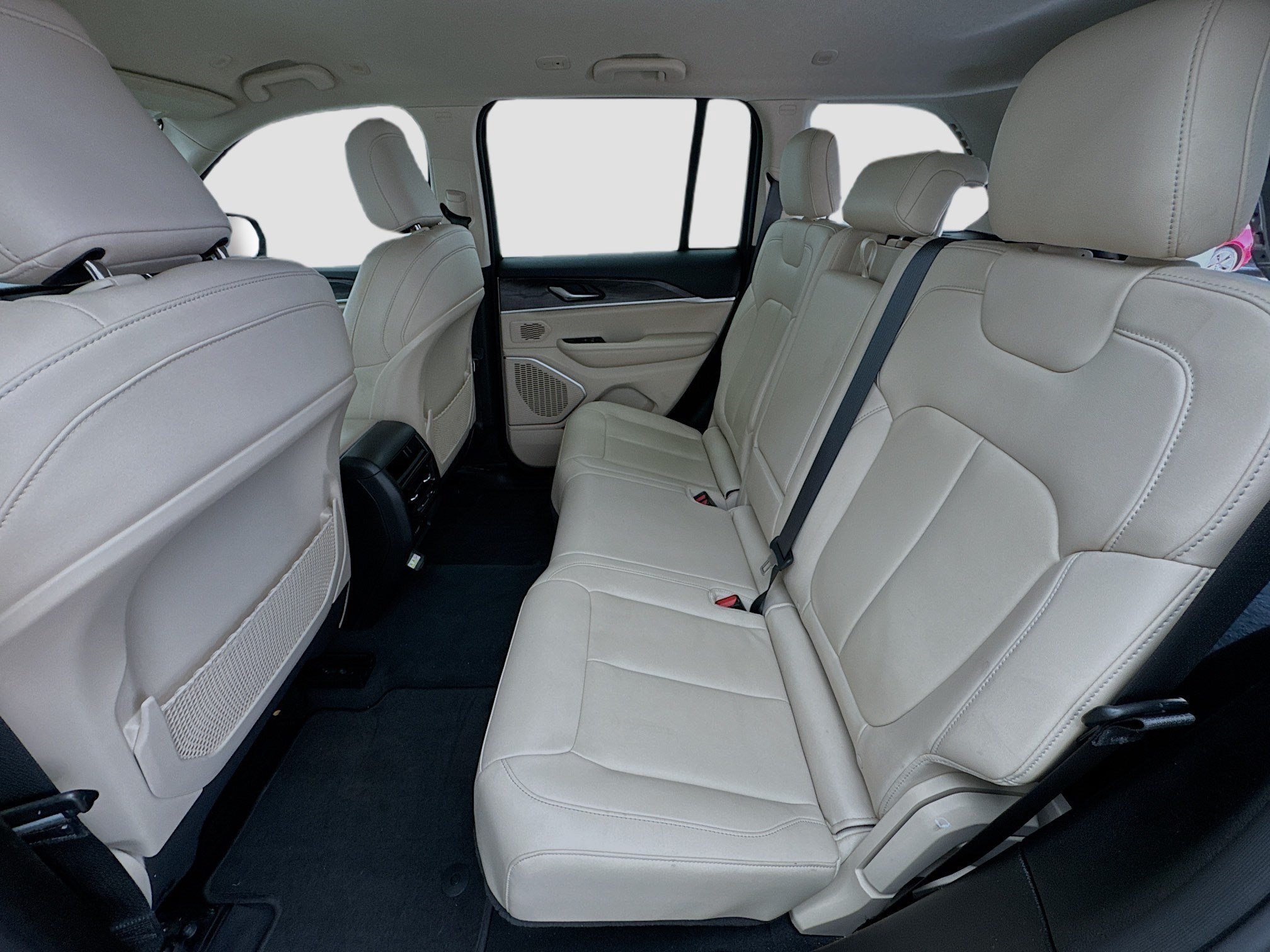 Used 2022 Jeep Grand Cherokee Limited RWD image 15