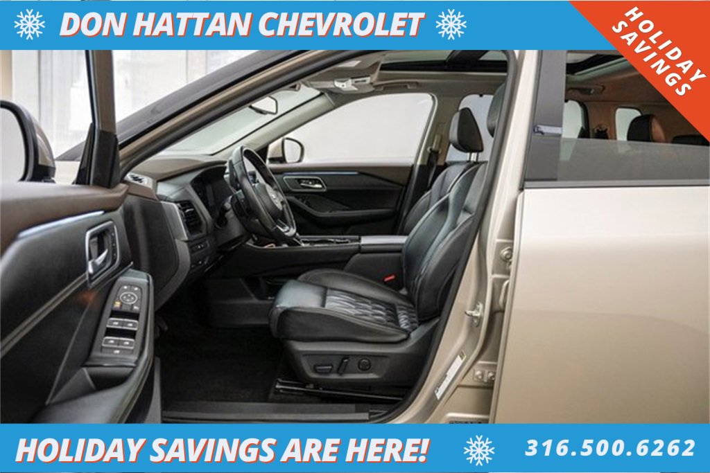 Used 2021 Nissan Rogue Platinum image 5