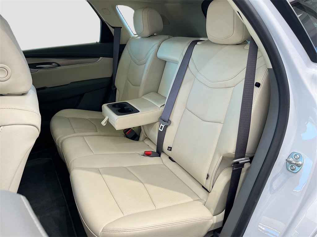 Used 2025 Cadillac XT5 Premium Luxury w/ LPO, ONYX Package image 26