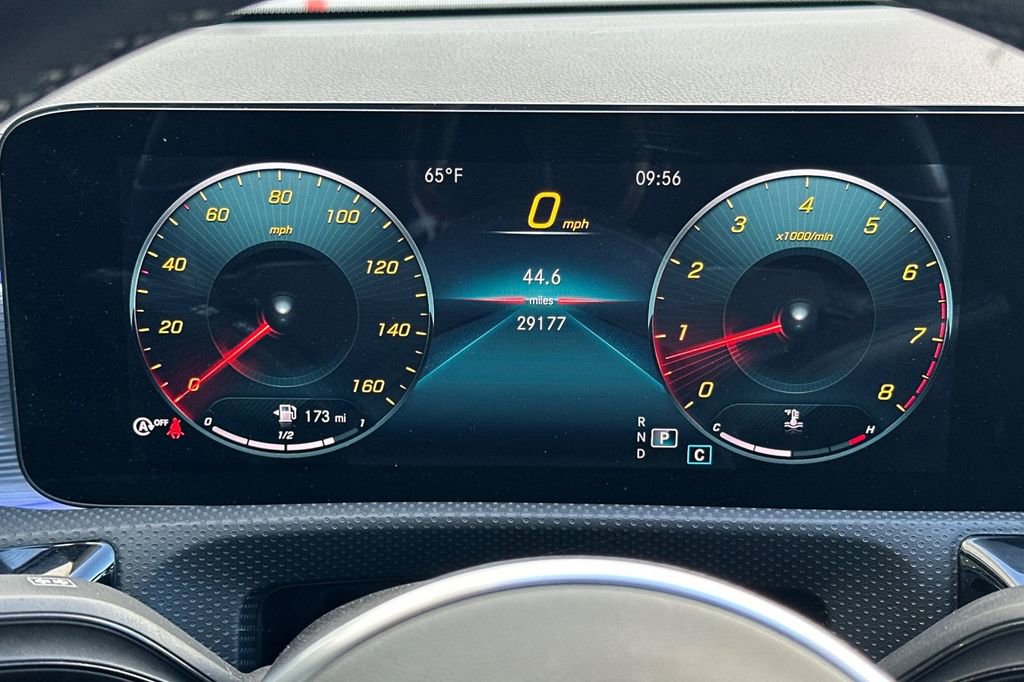 Used 2021 Mercedes-Benz CLA 250 image 27