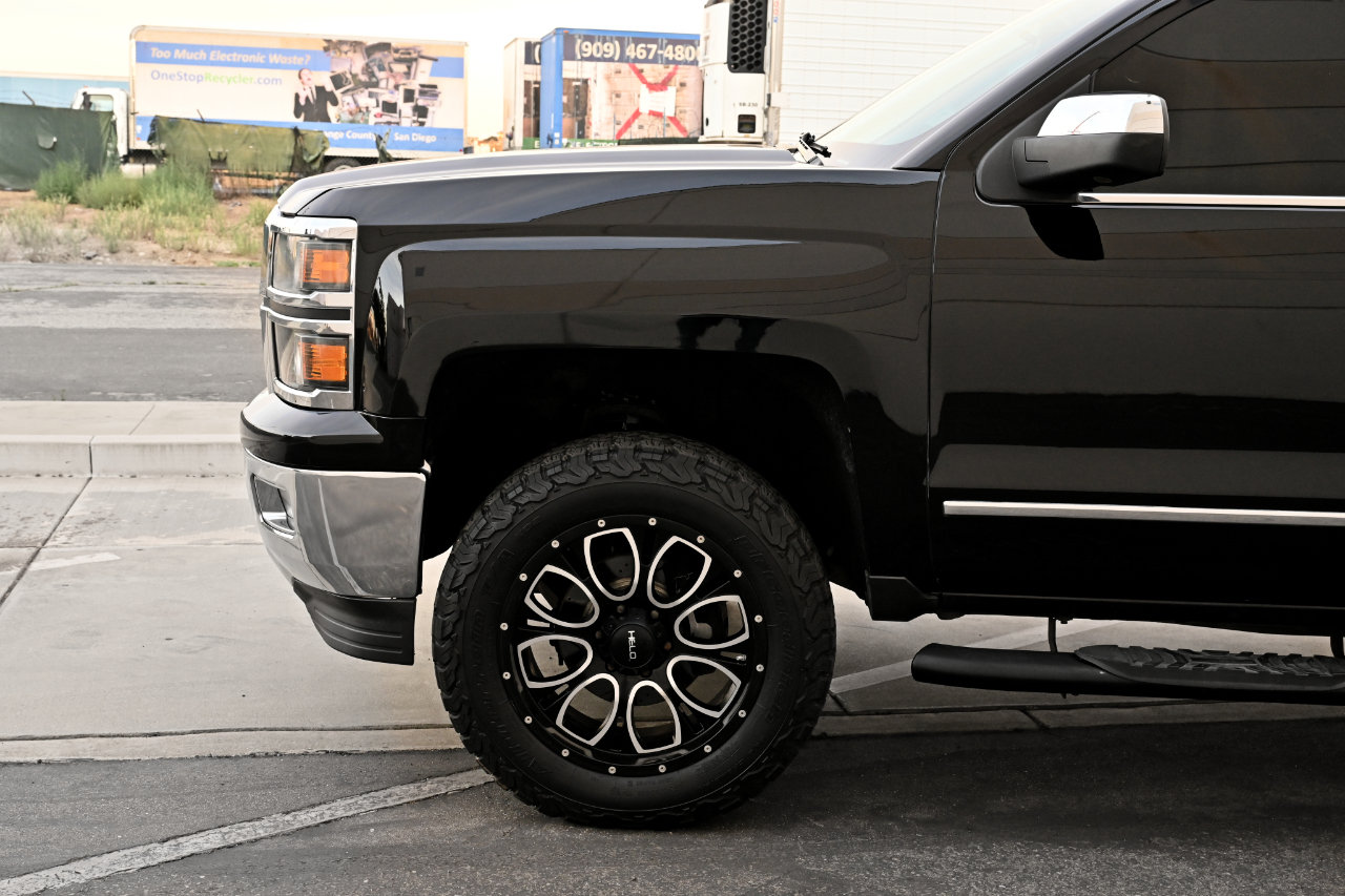 Used 2015 Chevrolet Silverado 1500 LTZ AWD/4WD image 31