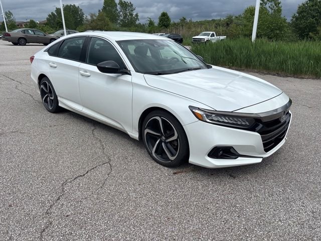 Used 2022 Honda Accord Sport image 2