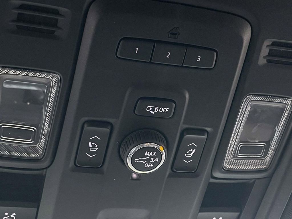 Used 2021 Chevrolet Tahoe High Country w/ Premium Package image 23