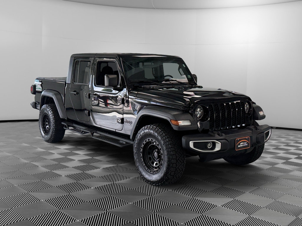 Used 2023 Jeep Gladiator Sport AWD/4WD image 10