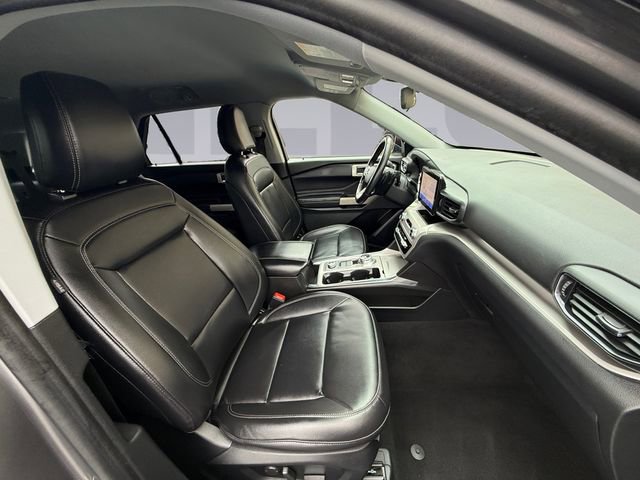 Used 2021 Ford Explorer XLT w/ Equipment Group 202A image 17