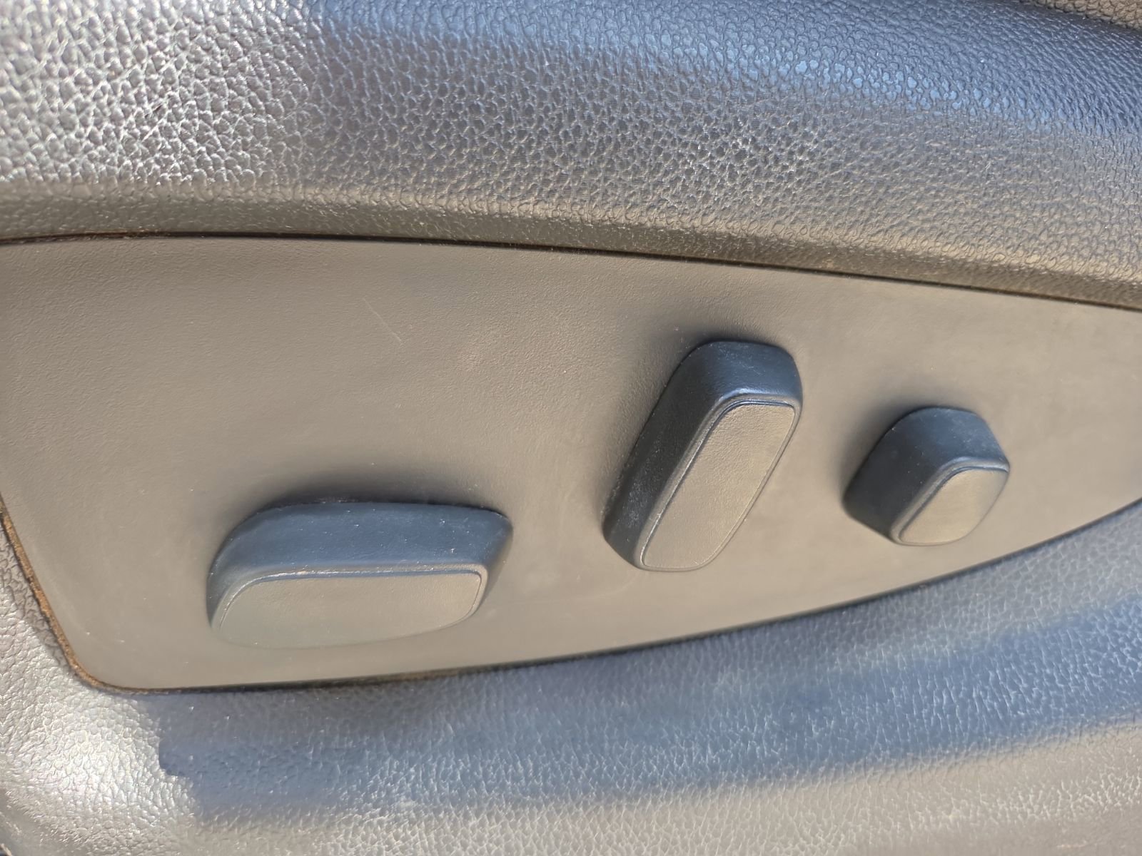 Used 2016 Chevrolet Silverado 3500 LT w/ LT Convenience Package AWD/4WD image 13