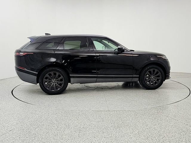 Used 2018 Land Rover Range Rover Velar R-Dynamic SE AWD/4WD image 4