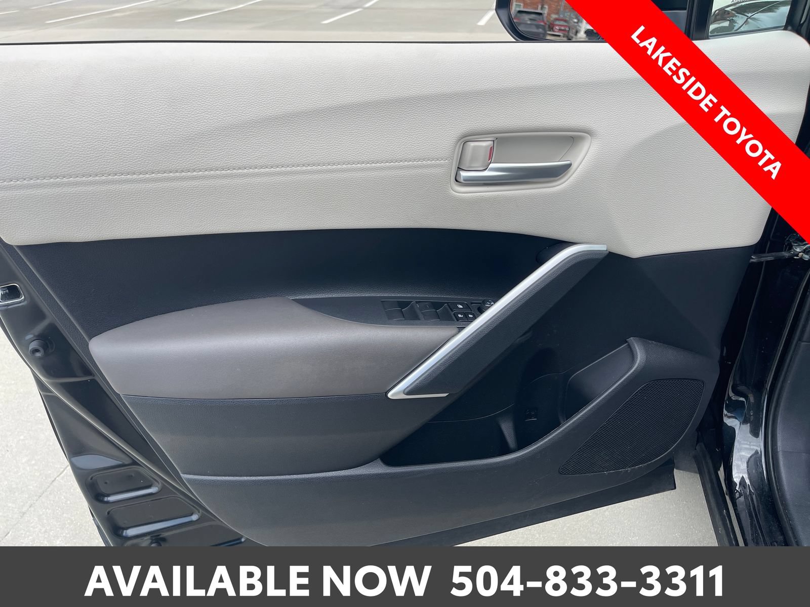 Used 2023 Toyota Corolla Cross XLE w/ Convenience Package AWD/4WD image 24