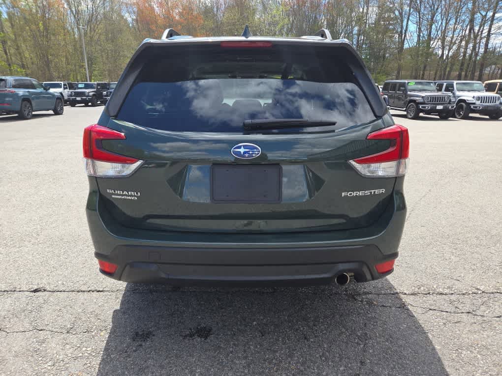 Used 2023 Subaru Forester Limited AWD/4WD image 5