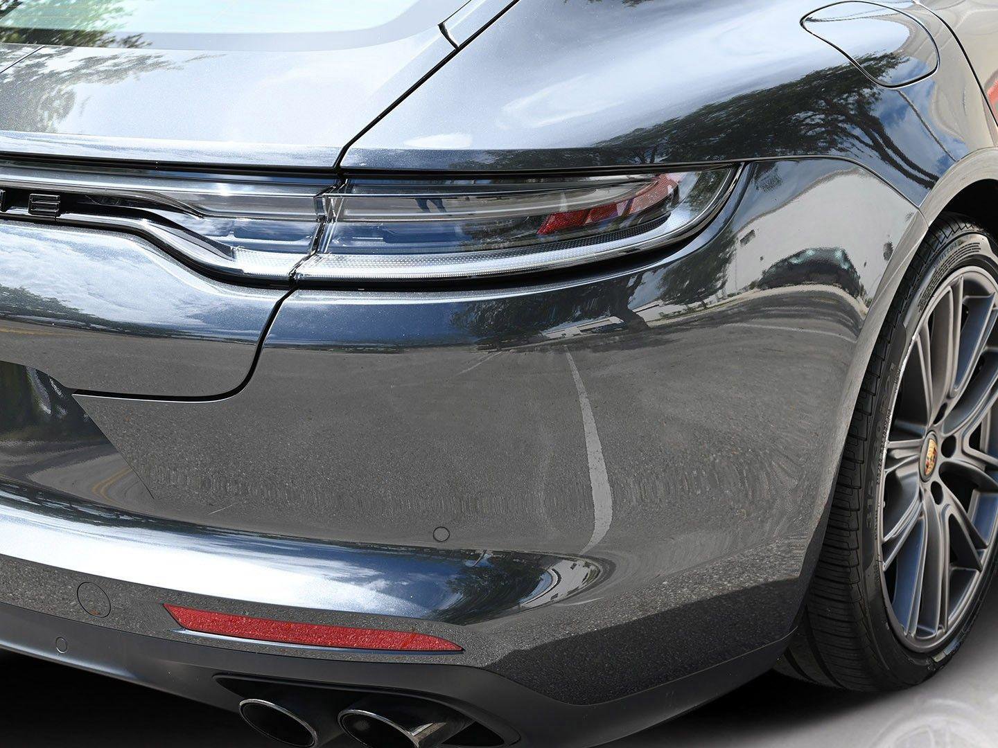 Used 2023 Porsche Panamera GTS image 13