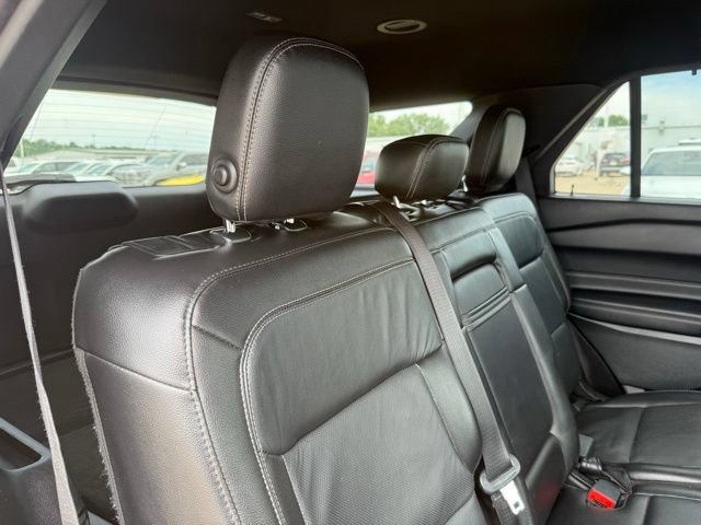 Used 2020 Ford Explorer Limited AWD/4WD image 46