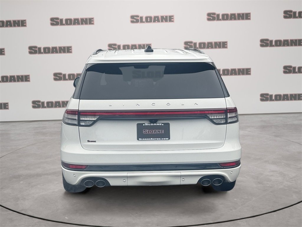 Used 2025 Lincoln Aviator Reserve w/ Equipment Group 201A image 4