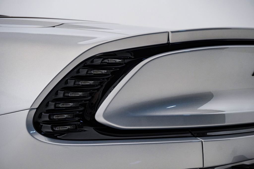 New 2026 Aston Martin Vanquish Convertible image 15