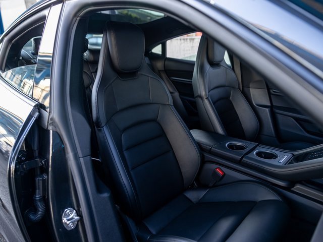 Used 2025 Porsche Cayenne S image 33