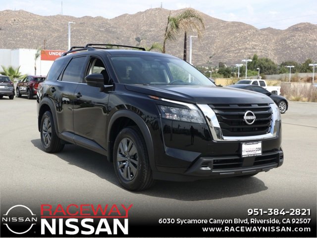 New 2025 Nissan Pathfinder SV