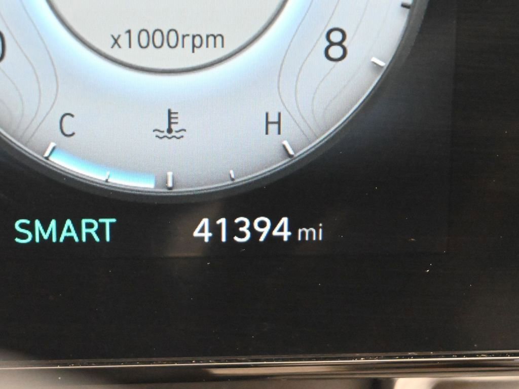 Used 2025 Hyundai Elantra Limited FWD image 36