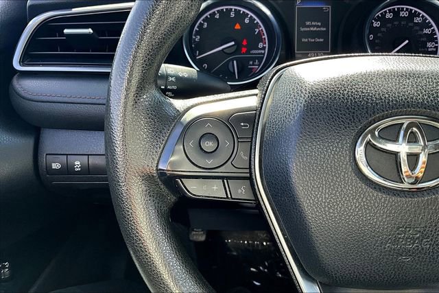 Used 2019 Toyota Camry LE image 10