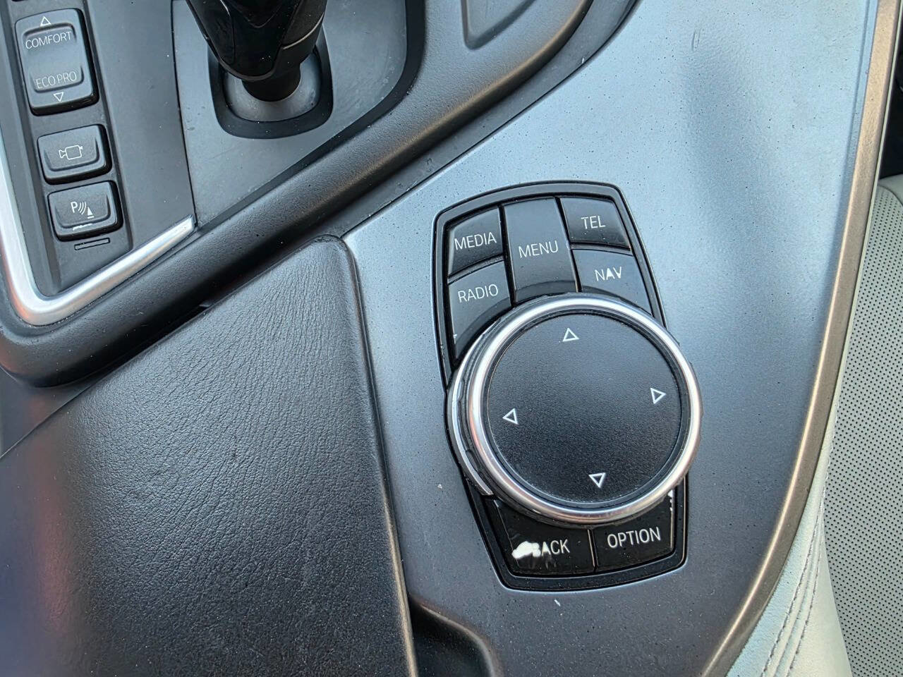 Used 2015 BMW i8 image 27