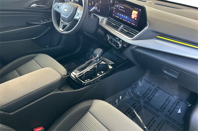 New 2026 Chevrolet Trax LT w/ Driver Confidence Package image 21