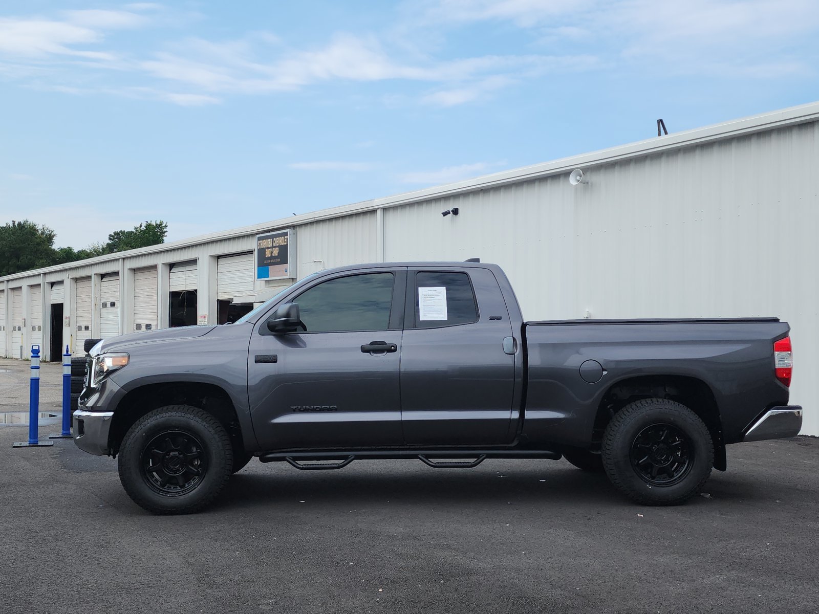 Used 2021 Toyota Tundra SR5 RWD image 2