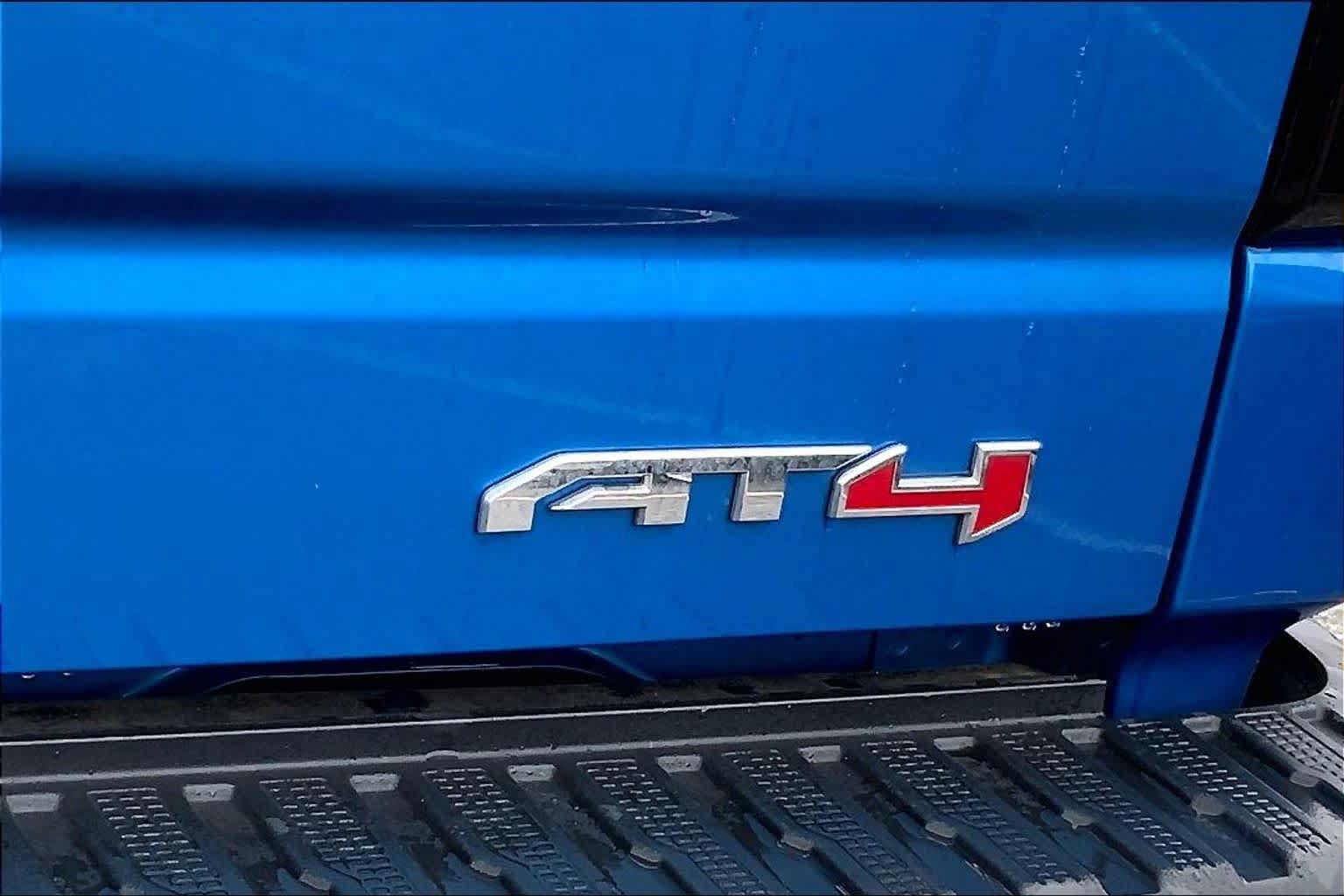 Used 2022 GMC Sierra 1500 AT4 w/ AT4 Premium Package AWD/4WD image 10