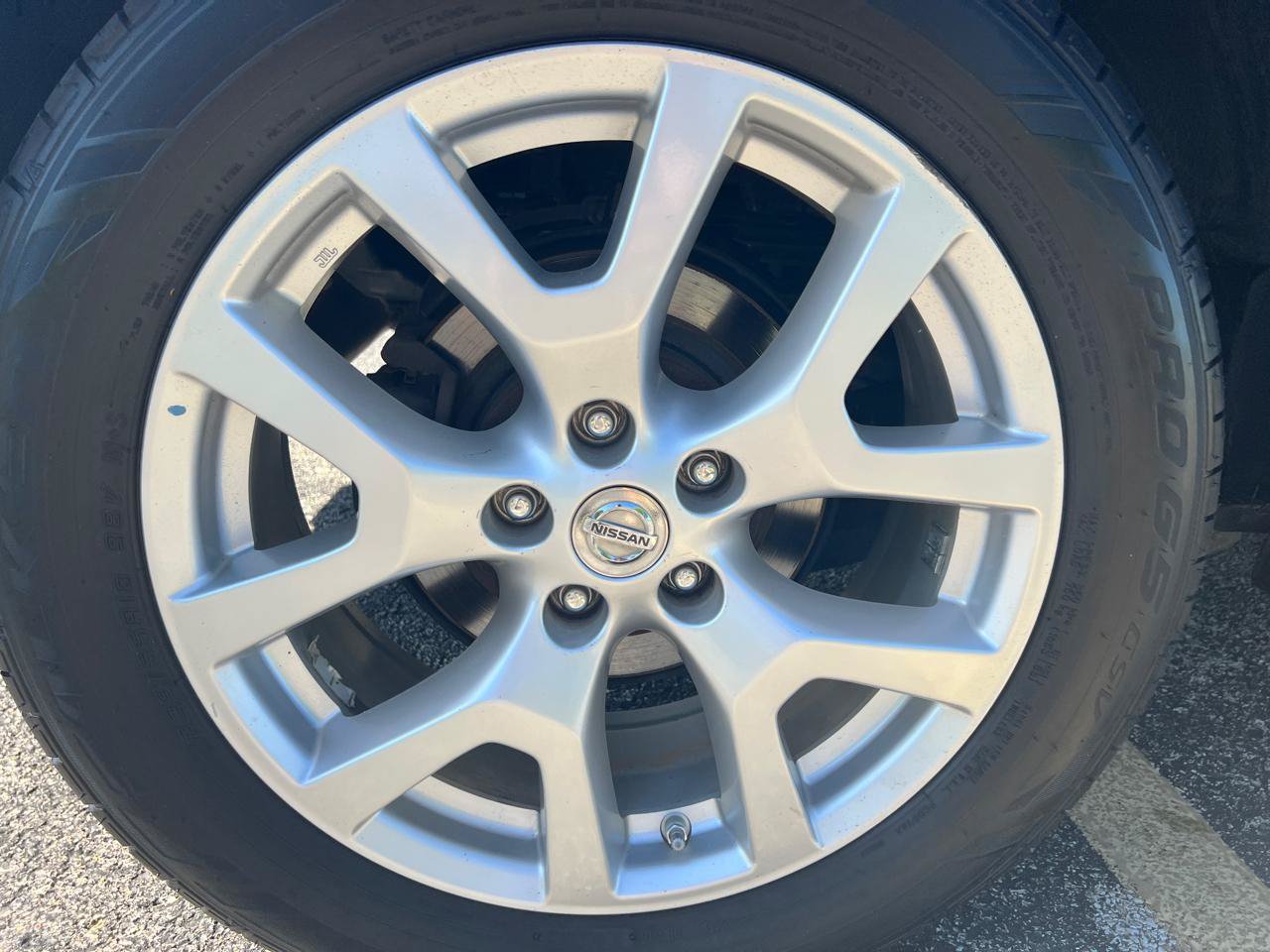 Used 2012 Nissan Rogue SL AWD/4WD image 16