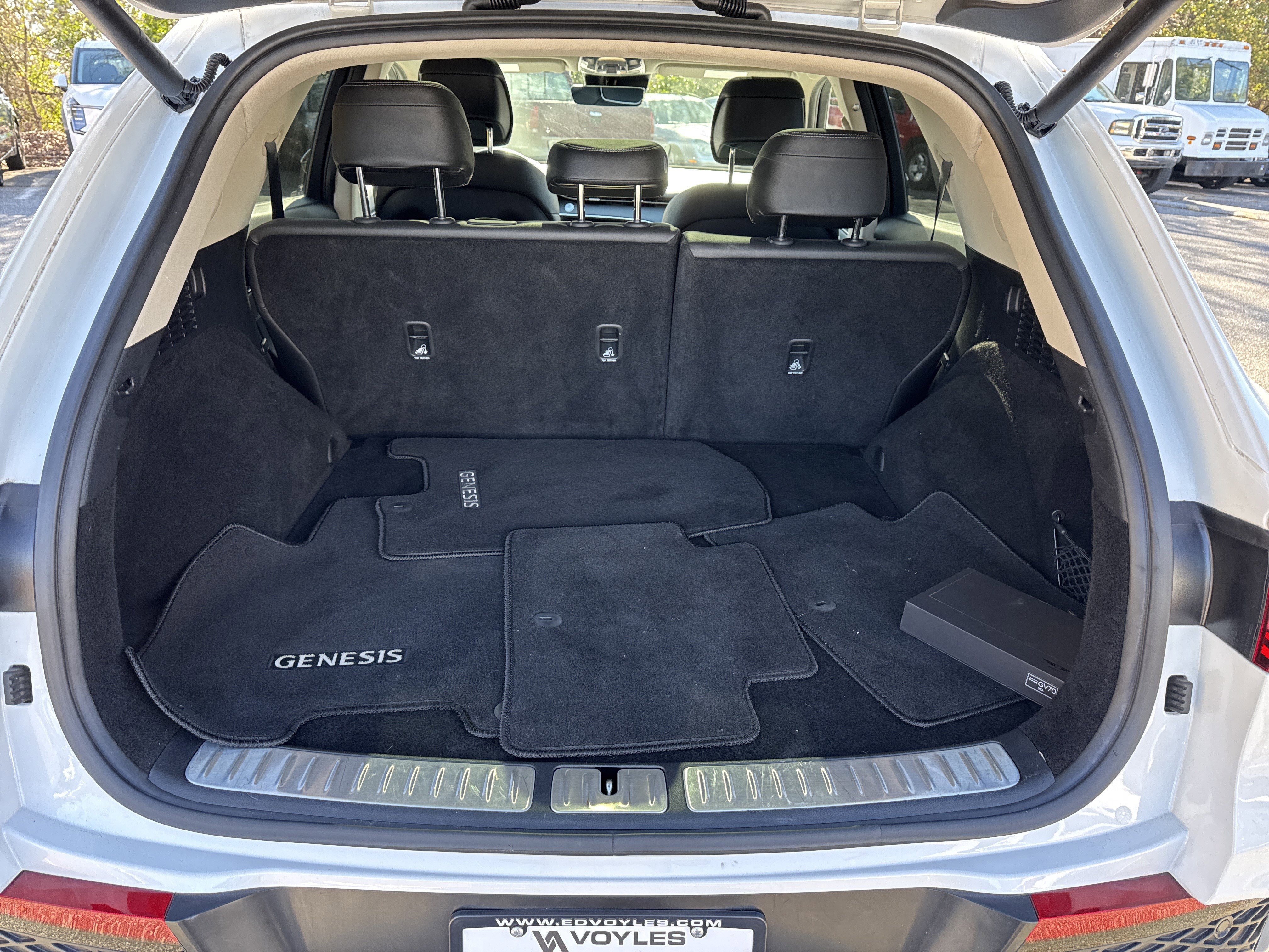 Used 2022 Genesis GV70 2.5T w/ Select Package image 18