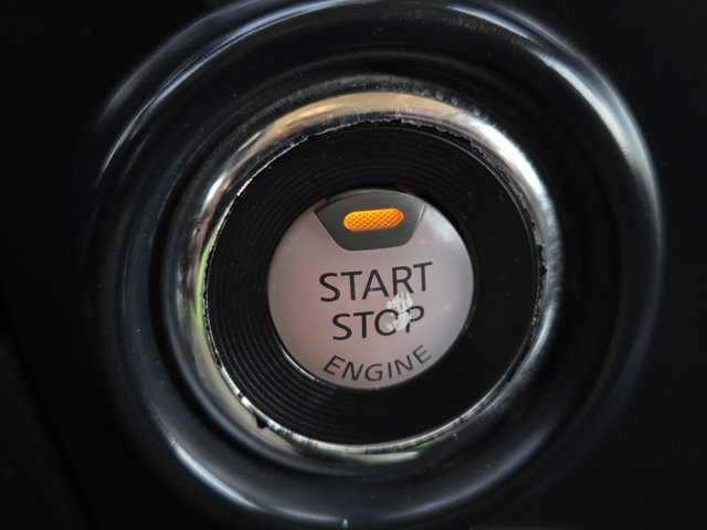 Used 2022 Nissan Titan SV w/ SV Convenience Package AWD/4WD image 29