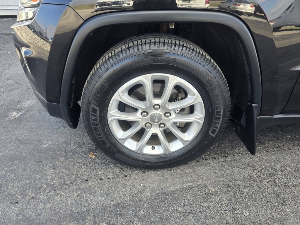 Used 2015 Jeep Grand Cherokee Laredo w/ Quick Order Package 23E image 3