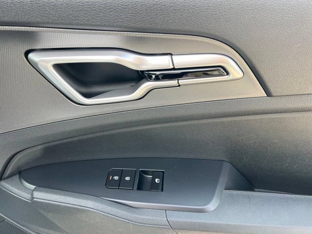 Certified 2026 Kia Sportage LX FWD image 33