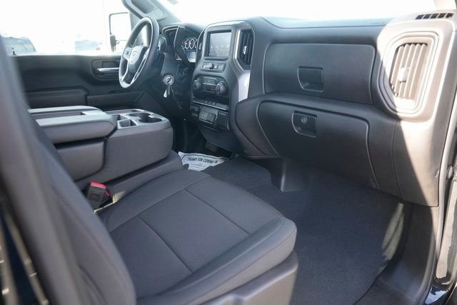 Used 2023 Chevrolet Silverado 2500 Custom w/ Custom Value Package image 17