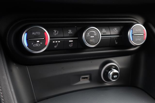 Used 2024 Alfa Romeo Stelvio Ti w/ Active Assist Plus Package image 19