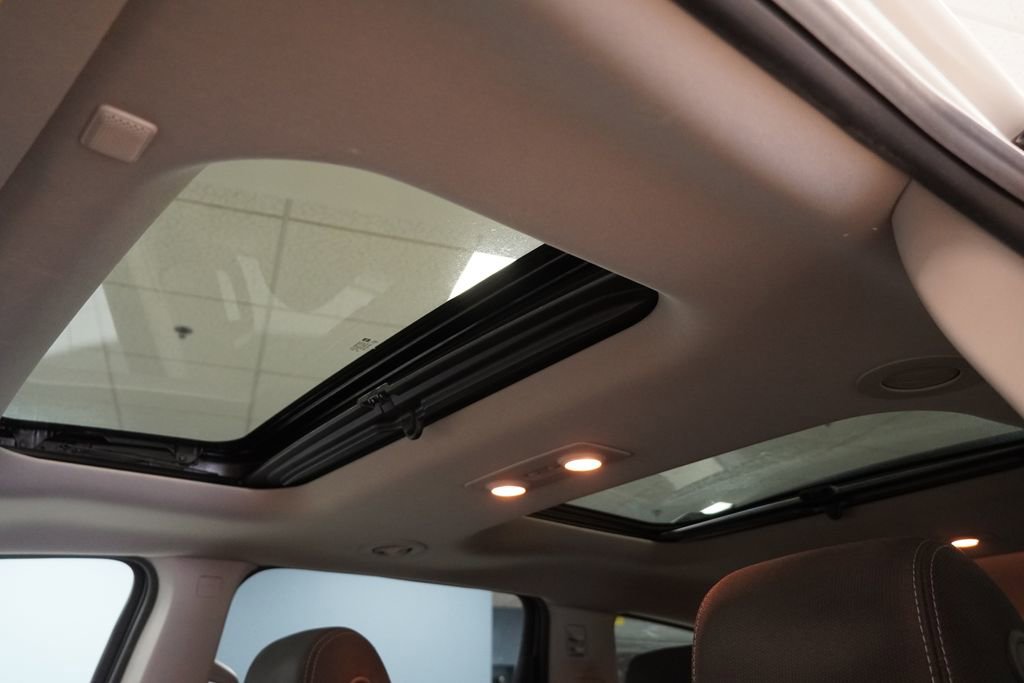 Used 2013 Chevrolet Traverse LT w/ All-Star Edition image 4