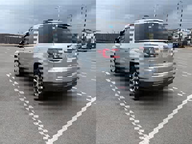 Used 2014 GMC Acadia SLE image 3