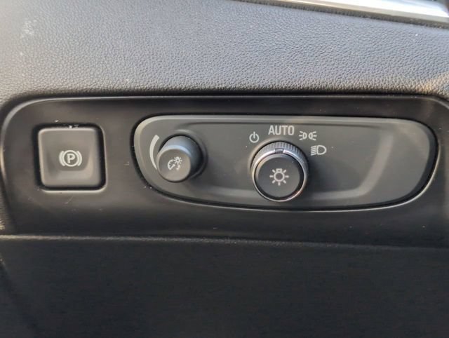 Certified 2019 Buick Enclave Essence FWD image 18