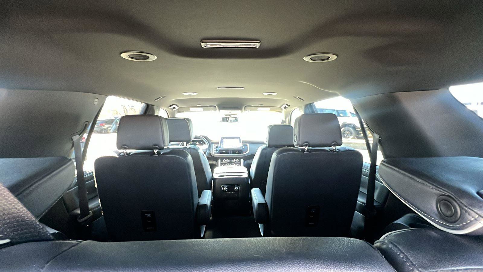 Used 2024 GMC Yukon SLT image 32