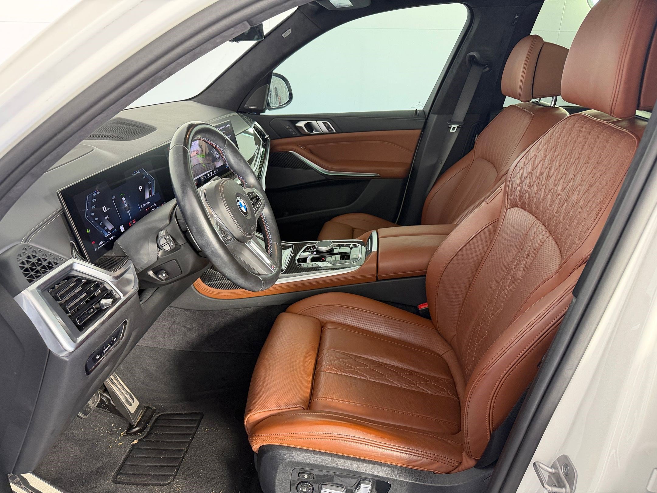 Certified 2024 BMW X7 M60i w/ Climate Comfort Package image 5