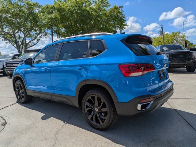 Used 2023 Volkswagen Taos SE w/ Black Wheel Package image 6