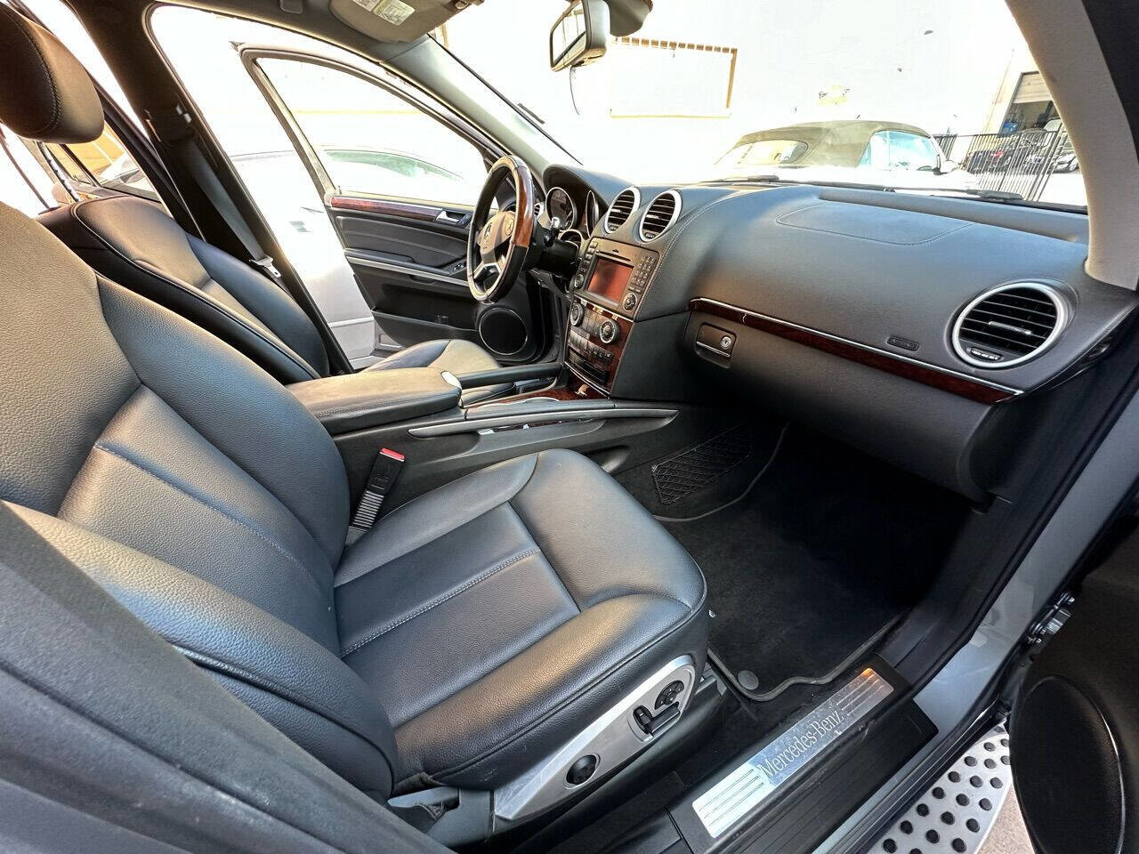 Used 2011 Mercedes-Benz GL 320 BlueTEC 4MATIC image 11