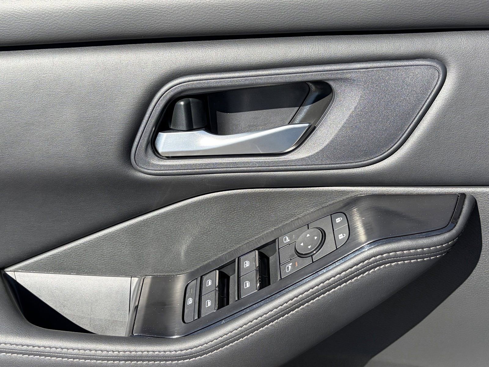 New 2026 Nissan Rogue SV image 23