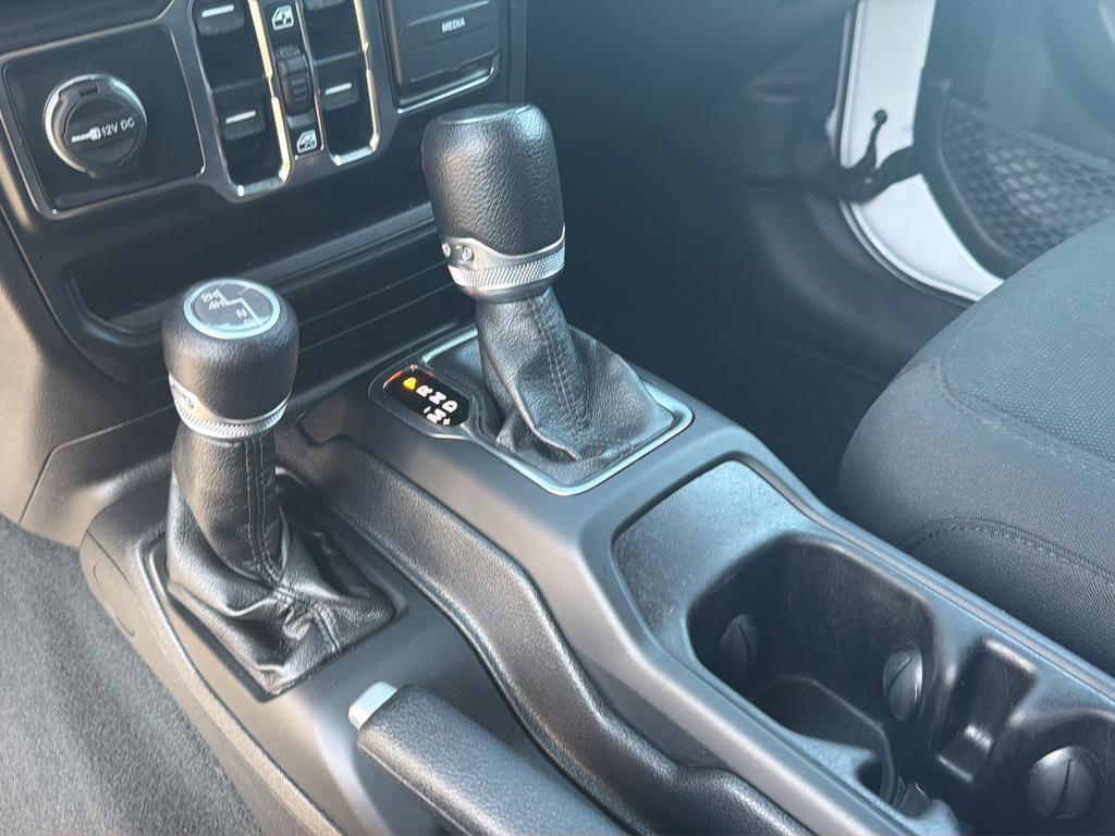 Used 2022 Jeep Wrangler Unlimited Sport w/ Sun And Sound Package AWD/4WD image 27