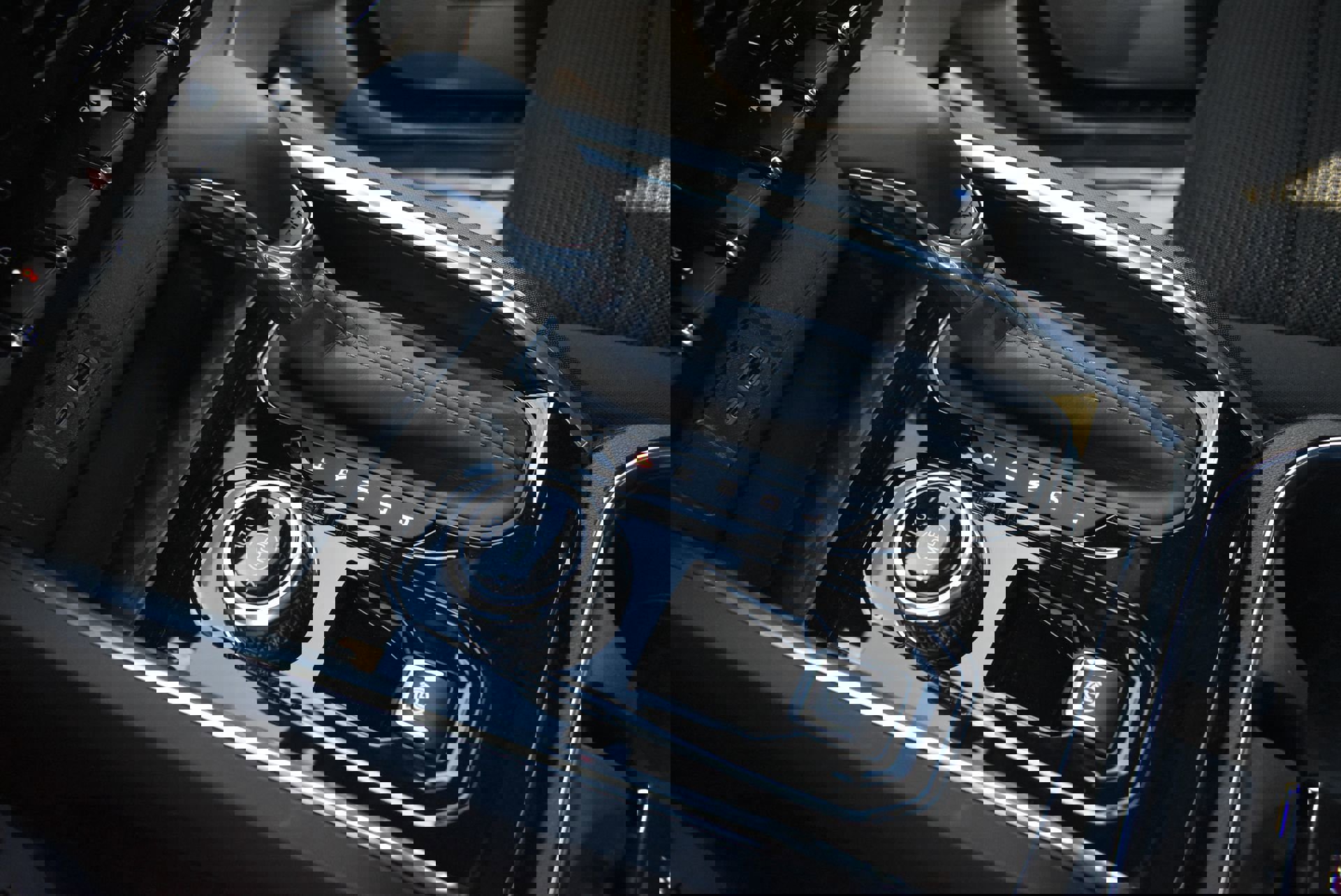 New 2026 GMC Canyon Elevation w/ Convenience Package image 31