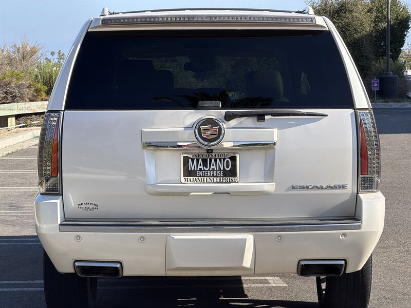 Used 2013 Cadillac Escalade ESV Premium AWD/4WD image 6